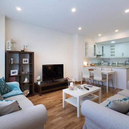 Malaga Centro Maria Zambrano Apartment ภายนอก รูปภาพ