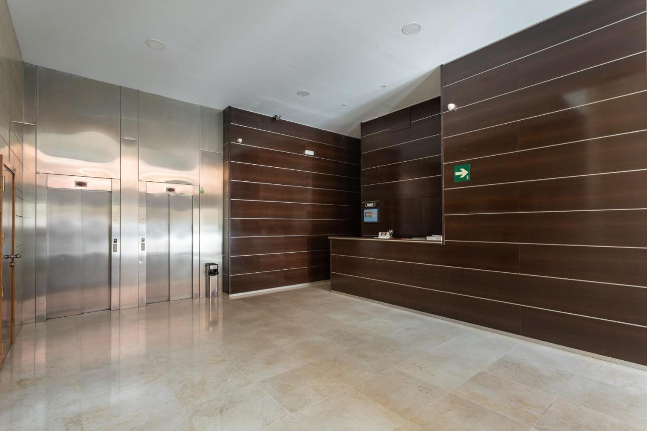 Malaga Centro Maria Zambrano Apartment ภายนอก รูปภาพ