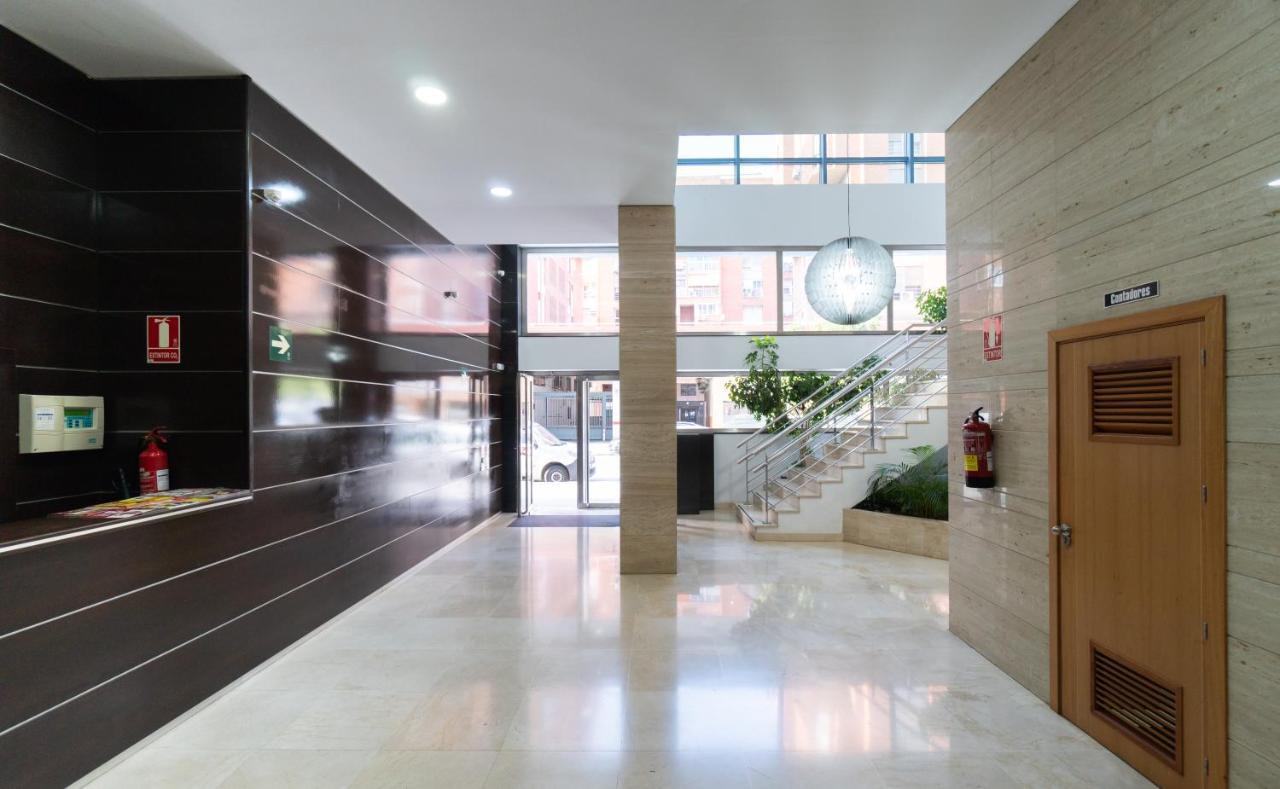 Malaga Centro Maria Zambrano Apartment ภายนอก รูปภาพ
